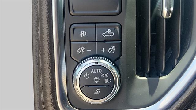 Photo of 2021 White Frost Tricoat GMC Sierra 1500