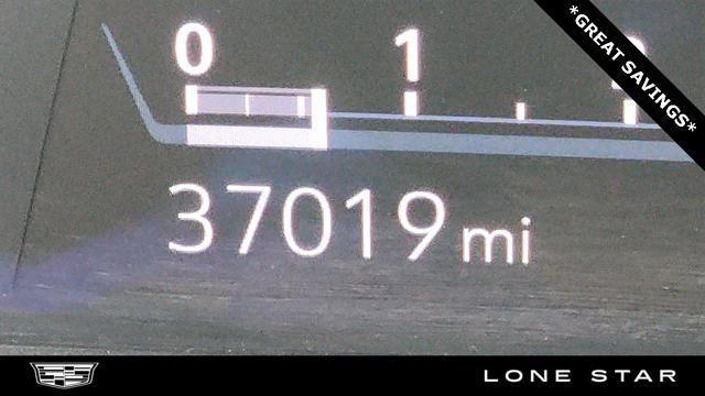 Photo of 2022 Crystal White Tricoat Cadillac Escalade