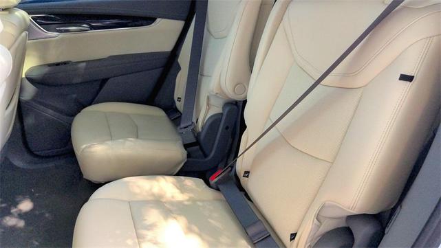 Photo of 2025 Crystal White Tricoat Cadillac XT6