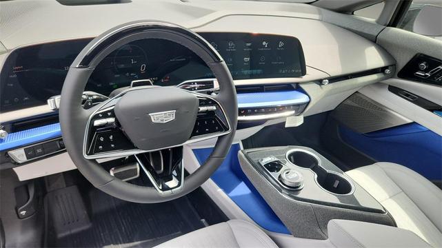 Photo of 2025 Argent Silver Metallic Cadillac OPTIQ