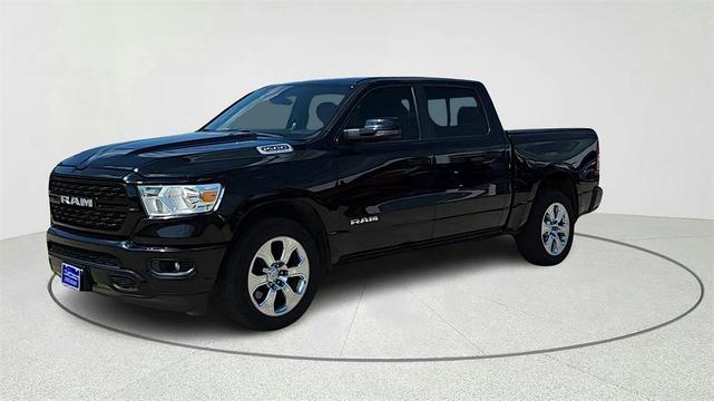Photo of 2023 Diamond Black Crystal Pearlcoat RAM 1500