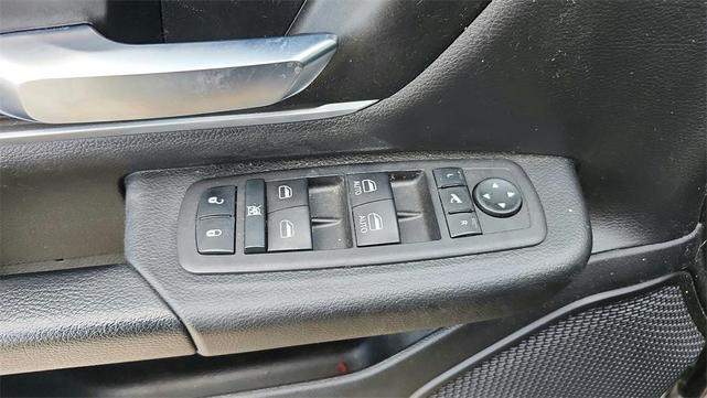 Photo of 2023 Diamond Black Crystal Pearlcoat RAM 1500