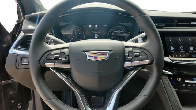 Photo of 2025 Stellar Black Metallic Cadillac XT6