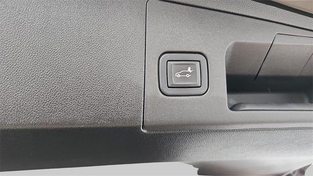 Photo of 2022 Stellar Black Metallic Cadillac XT5