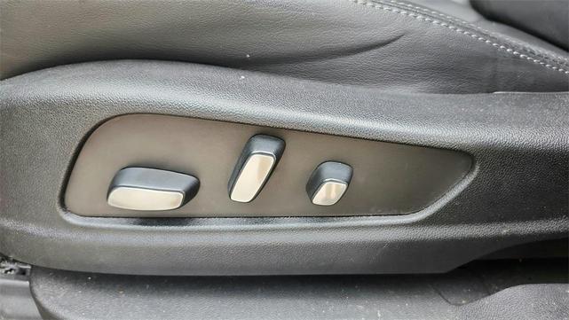 Photo of 2022 Stellar Black Metallic Cadillac XT5
