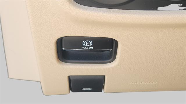 Photo of 2022 Ember Pearlcoat Jeep Grand Cherokee L