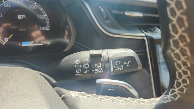 Photo of 2022 Ember Pearlcoat Jeep Grand Cherokee L