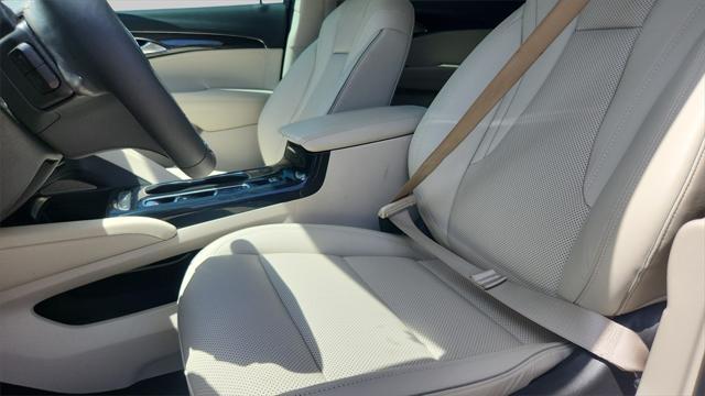 Photo of 2021 Ebony Twilight Metallic Buick Envision