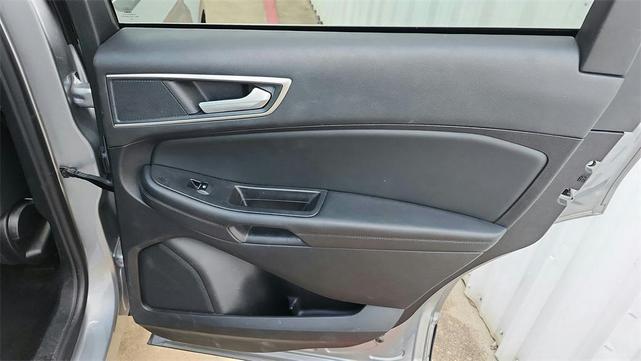 Photo of 2024 Iconic Silver Metallic Ford Edge