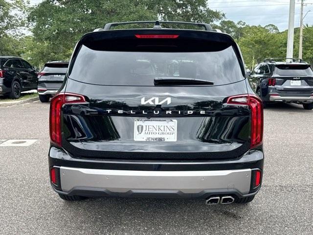 Photo of 2025 Ebony Black Kia Telluride