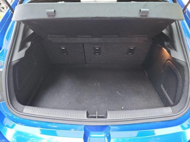 Photo of 2017 Kinetic Blue Chevrolet Cruze