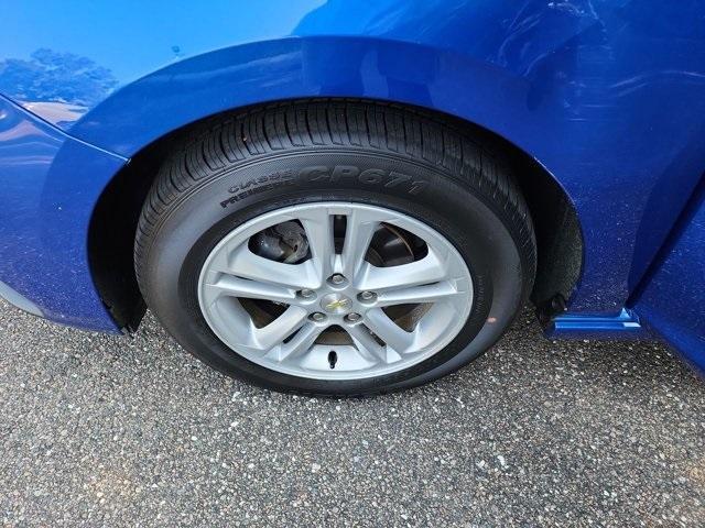 Photo of 2017 Kinetic Blue Chevrolet Cruze