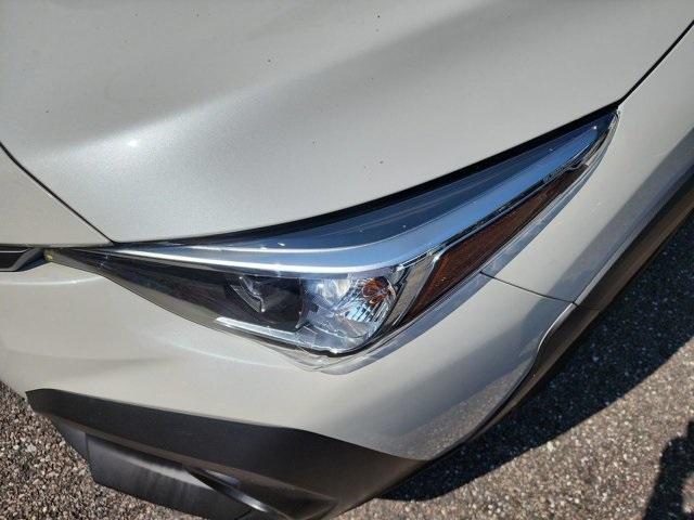 Photo of 2024 Crystal White Pearl Subaru Crosstrek