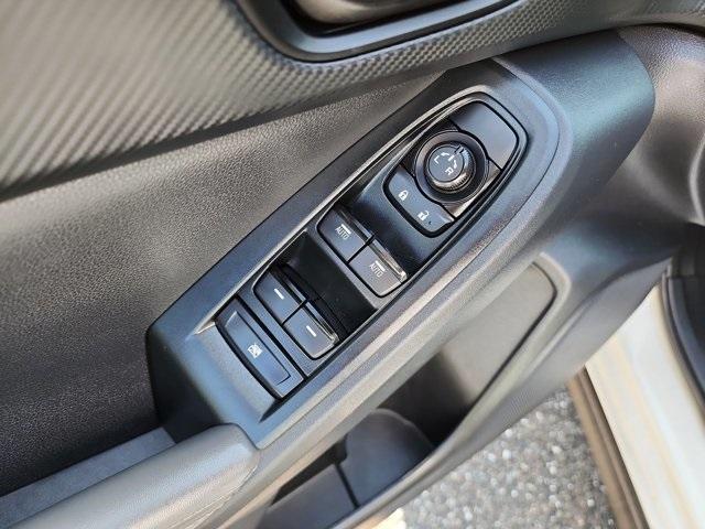 Photo of 2024 Crystal White Pearl Subaru Crosstrek