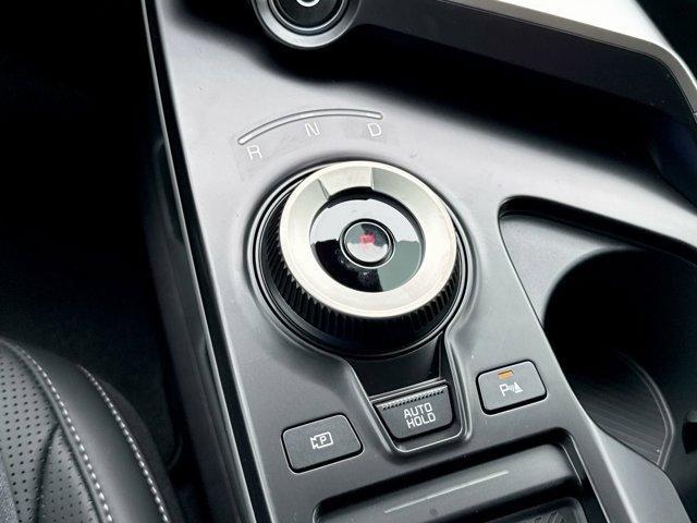 Photo of 2025 Glacier White Pearl Kia EV6