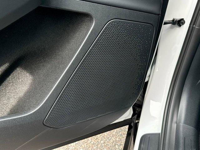 Photo of 2025 Glacier White Pearl Kia EV6