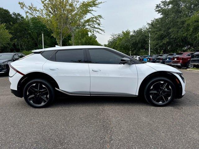Photo of 2025 Glacier White Pearl Kia EV6