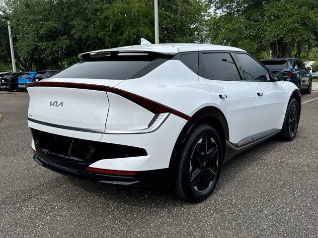 Photo of 2025 Glacier White Pearl Kia EV6