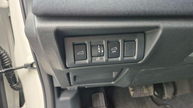 Photo of 2025 Crystal White Pearl Subaru Outback