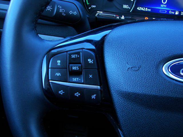 Photo of 2022 Carbonized Gray Metallic Ford Escape
