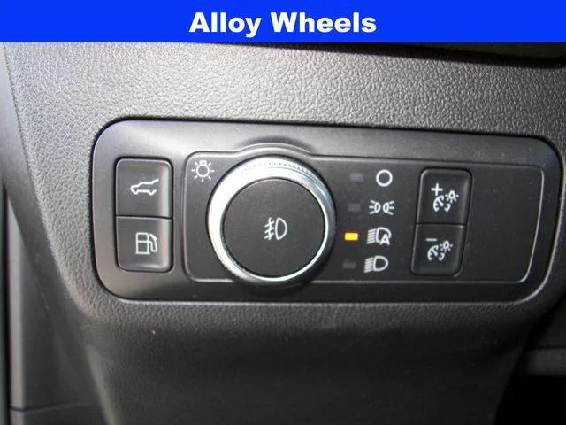 Photo of 2022 Carbonized Gray Metallic Ford Escape
