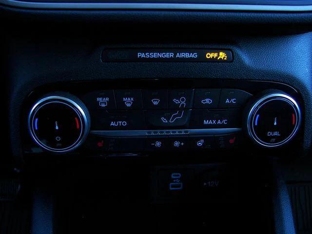 Photo of 2022 Carbonized Gray Metallic Ford Escape