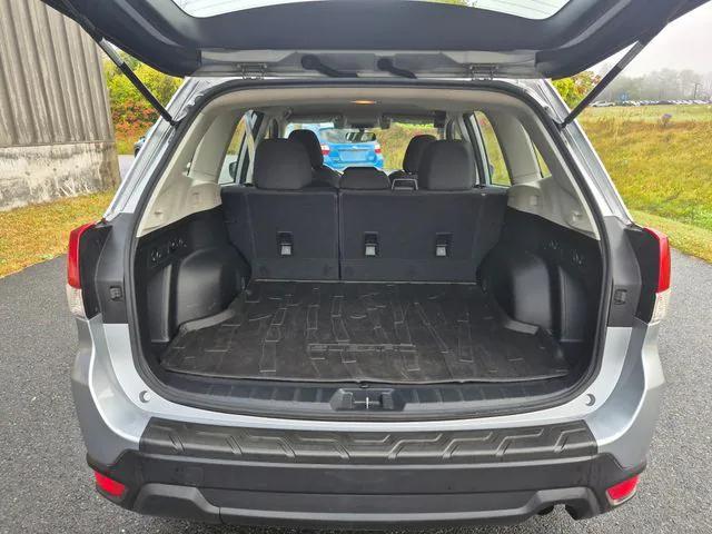 Photo of 2019 Ice Silver Metallic Subaru Forester