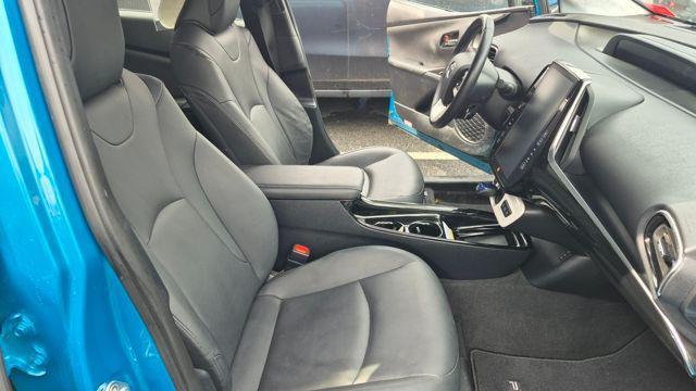 Photo of 2017 Teal Toyota Prius Prime