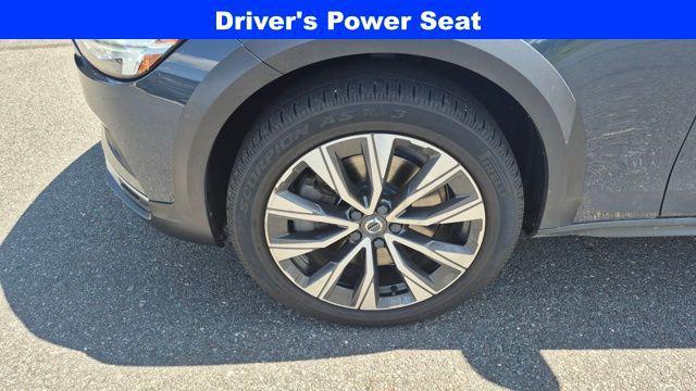 Photo of 2022 Dark Blue Volvo V90 Cross Country