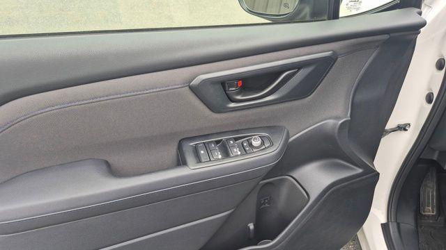 Photo of 2025 Crystal White Pearl Subaru Forester