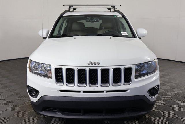 Photo of 2014 Bright White Clearcoat Jeep Compass