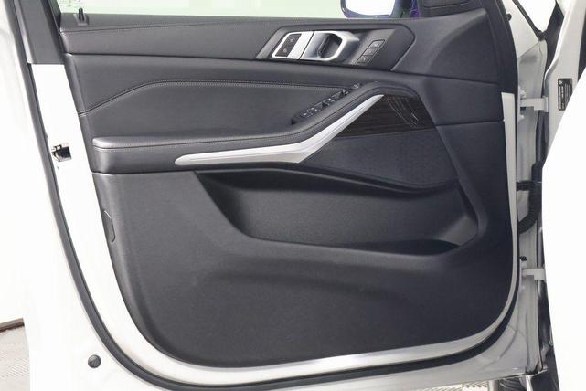 Photo of 2020 Alpine White BMW X5