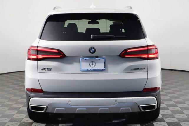 Photo of 2020 Alpine White BMW X5