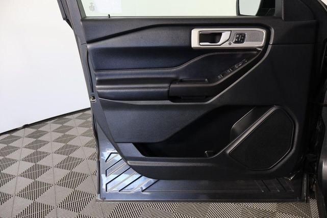 Photo of 2020 MAGNETIC METALLIC Ford Explorer