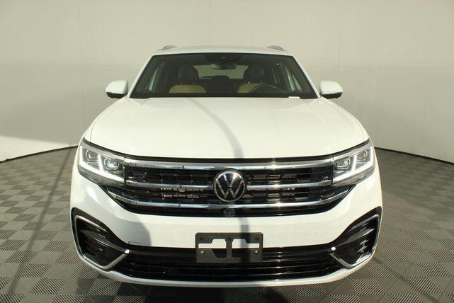 Photo of 2021 Pure White Volkswagen Atlas Cross Sport