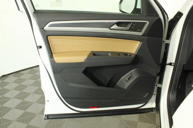 Photo of 2021 Pure White Volkswagen Atlas Cross Sport