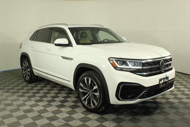 Photo of 2021 Pure White Volkswagen Atlas Cross Sport