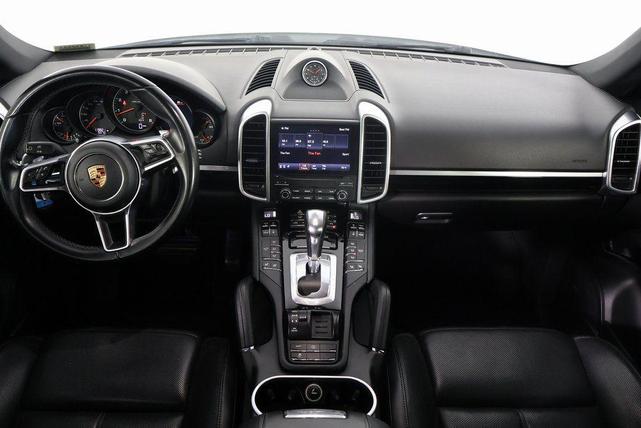 Photo of 2018 White Porsche Cayenne