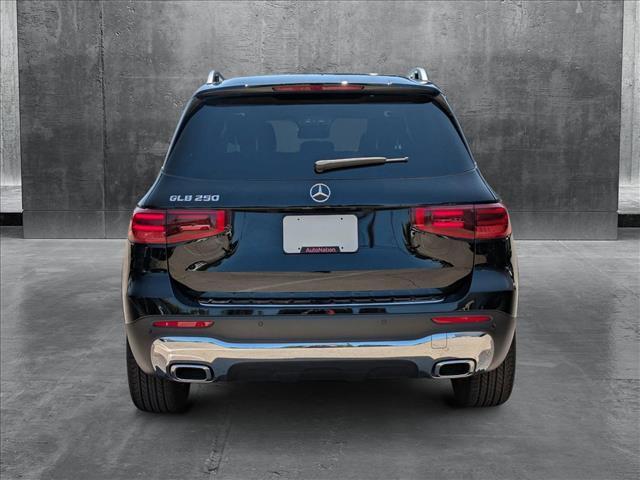Photo of 2025 Night Black Mercedes-Benz GLB 250