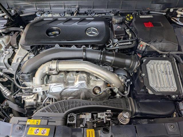 Photo of 2025 Night Black Mercedes-Benz GLB 250