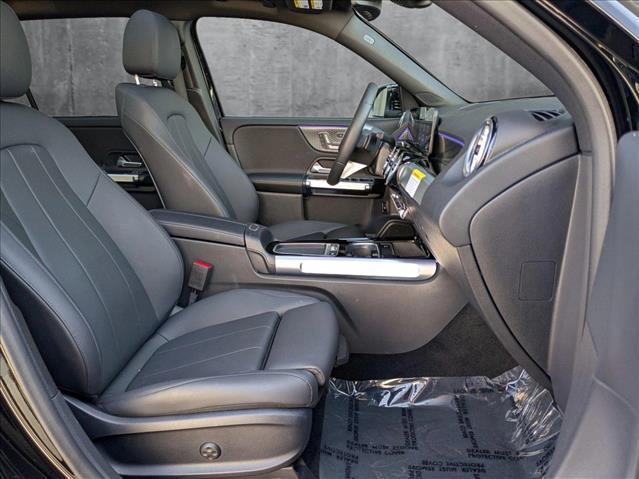 Photo of 2025 Night Black Mercedes-Benz GLB 250