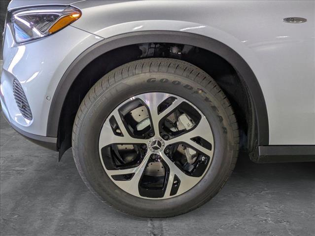 Photo of 2025 Cirrus Silver Metallic Mercedes-Benz GLC 350e