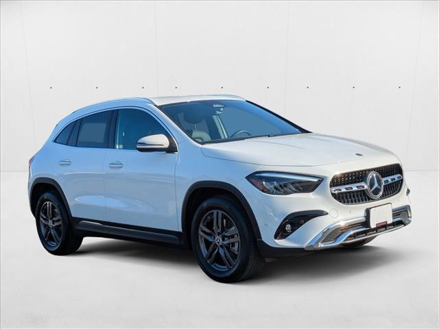 Photo of 2025 Polar White Mercedes-Benz GLA 250