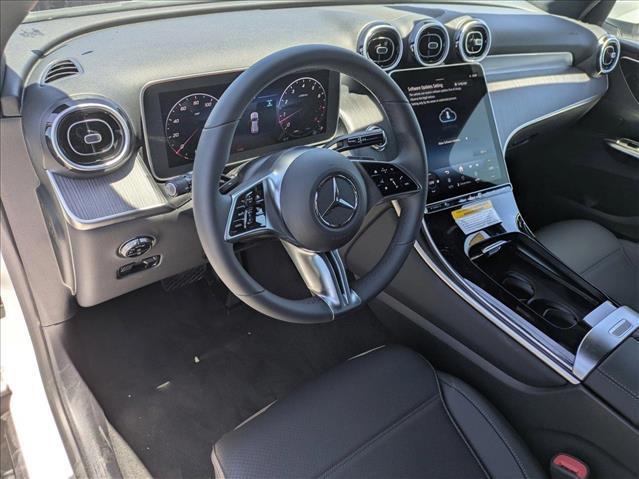 Photo of 2025 Polar White Mercedes-Benz GLC 300