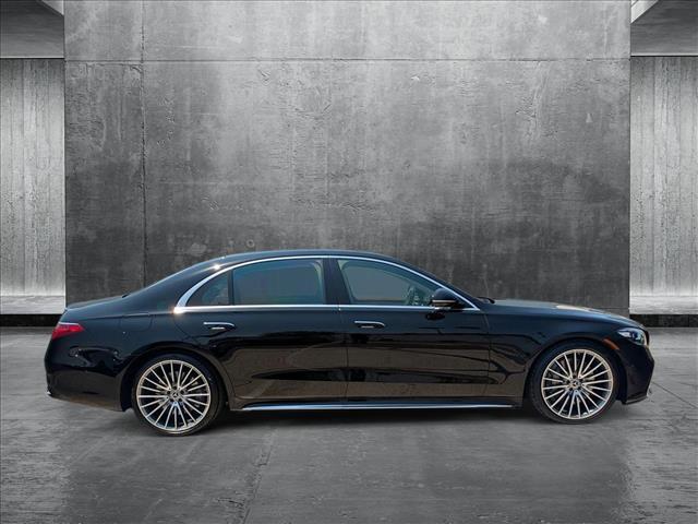 Photo of 2021 Black Mercedes-Benz S-Class