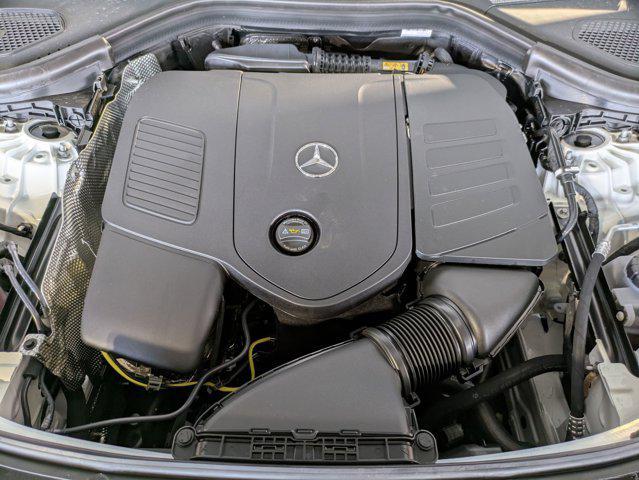Photo of 2025 Polar White Mercedes-Benz GLC 350e