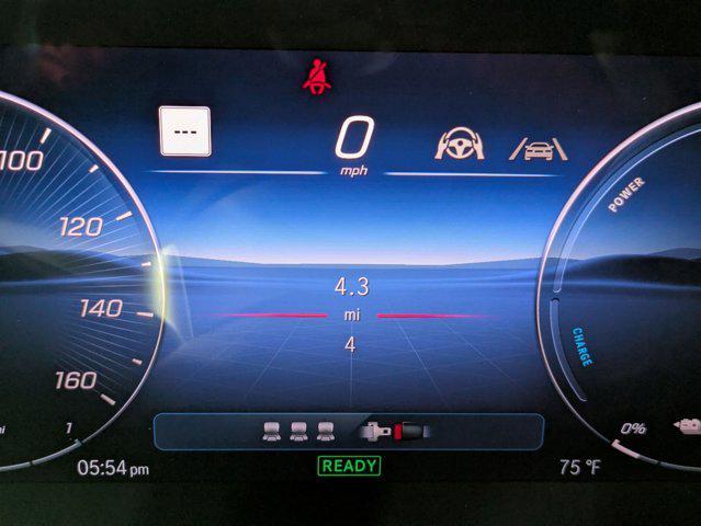 Photo of 2025 Polar White Mercedes-Benz GLC 350e