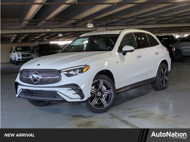 Photo of 2025 Polar White Mercedes-Benz GLC 350e