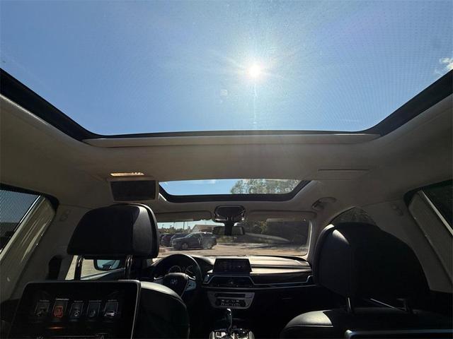Photo of 2016 Brown Metallic BMW 750