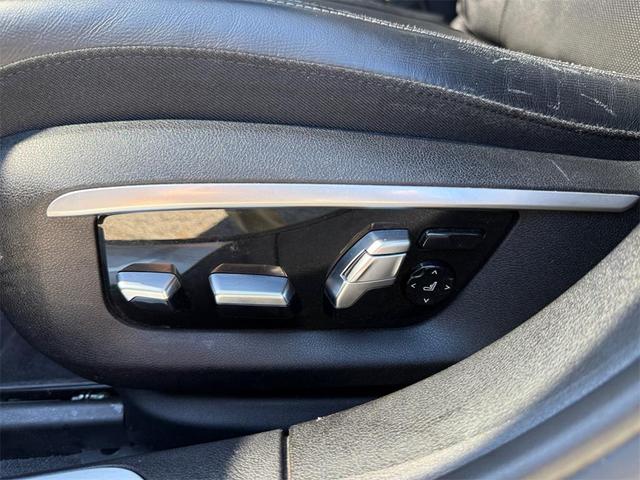 Photo of 2016 Brown Metallic BMW 750